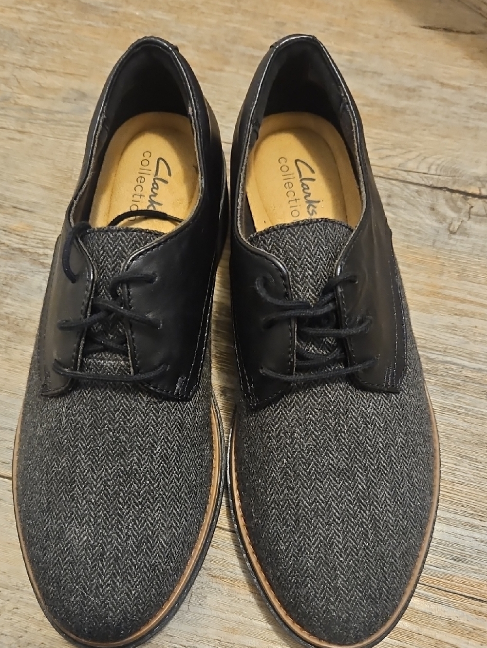 Clarks Womens Black and Gray Loafers Shoes